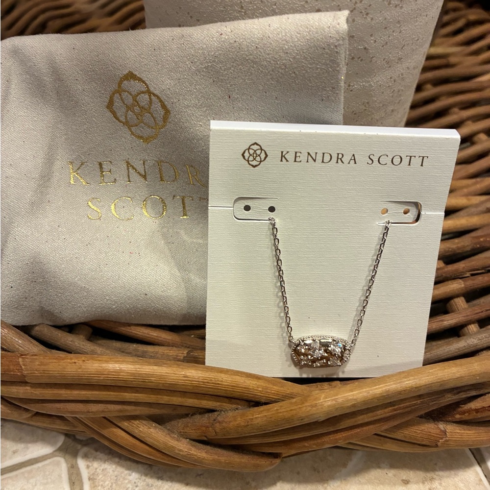 Kendra Scott Holland crystalPendant Necklace